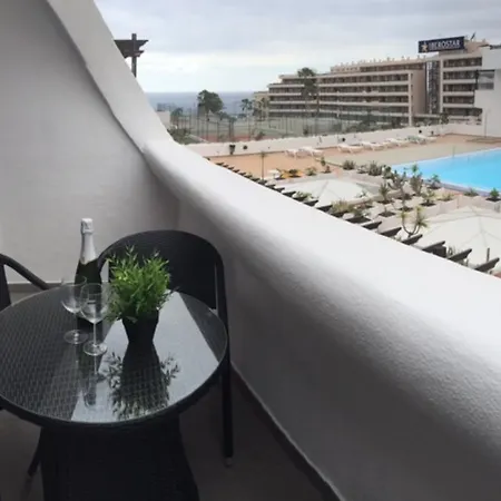 Avenida Ernesto Sarti 10 *