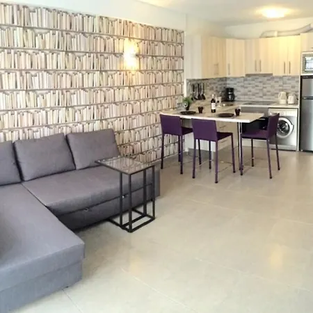 Avenida Ernesto Sarti 10 Apartamento